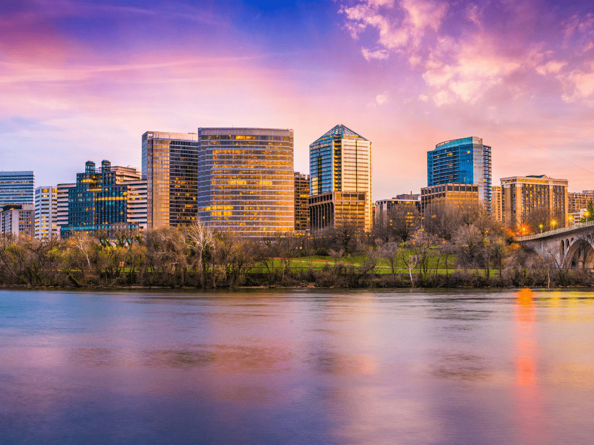 Neighborhood Guide to Moving to Arlington Virginia inception-app-prod/N2I3YjU2NDAtNWE1ZS00ZTZjLTgzNmUtNzFiMWE3OThlYmNh/content/2024/04/ce04d64aac61c8646ebce1044a9ecc969a64d2e3.png