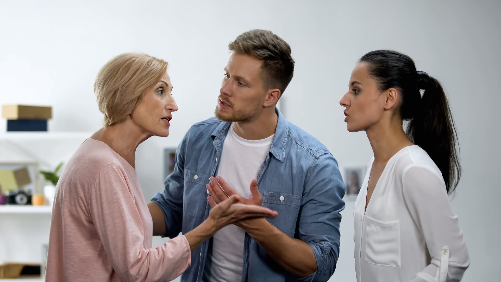 Selling a Home When the Family Disagrees inception-app-prod/N2VmNzViYmItNzU4OC00Y2YzLThhYmItYTBjYWM2OWFjMmZl/content/2026/09/3653d3d864b2261e92242a46626329bc506b65dd.jpg