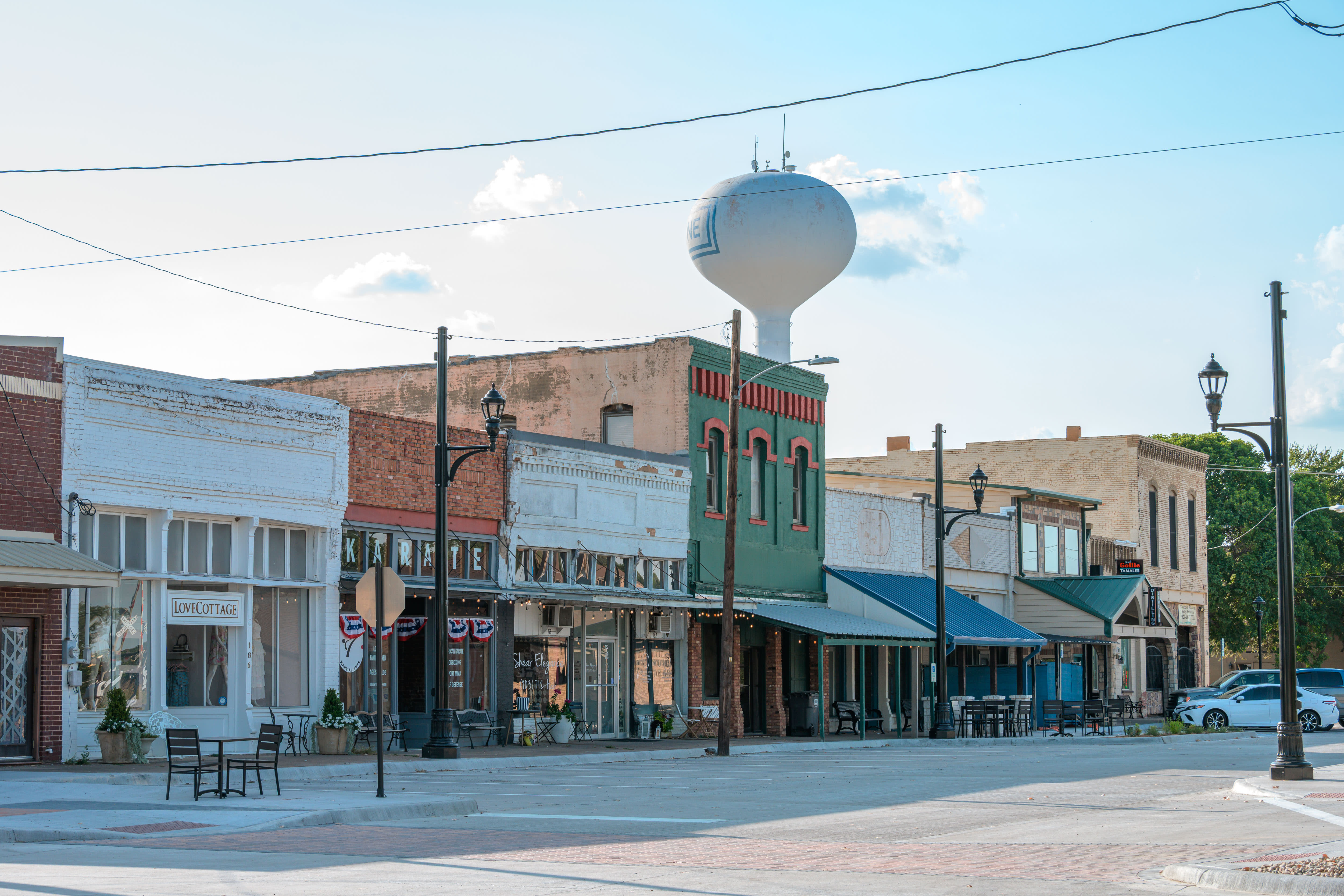 Fall and Holiday Events in Van Alstyne, TX: What's Coming Up Through December 2026 inception-app-prod/N2Y0YmMxNTEtMGNhNi00MzYyLWI1ZTMtYTRkOGJiNTJmYzY3/content/2026/08/e0472a2bd4380014807205c0b3d09dc8a4fd8dc1.jpg