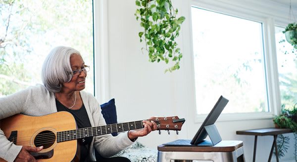 Seniors Are on the Move in the Real Estate Market inception-app-prod/NDE5NjBkMjEtOWYzMy00OTYxLWIxOGMtZDQ5ZDliZTgzN2Mw/content/2019/08/20190821-share-kcm-600x328.jpg