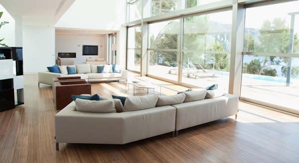 Buyers Are Finding More Space in the Luxury Home Market inception-app-prod/NDE5NjBkMjEtOWYzMy00OTYxLWIxOGMtZDQ5ZDliZTgzN2Mw/content/2020/10/20201001-kcm-share-600x328.jpg