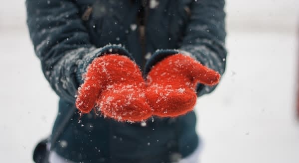 Winter Will Bring a Flurry of Activity to the Housing Market inception-app-prod/NDE5NjBkMjEtOWYzMy00OTYxLWIxOGMtZDQ5ZDliZTgzN2Mw/content/2020/11/20201112-kcm-share-600x328.jpg