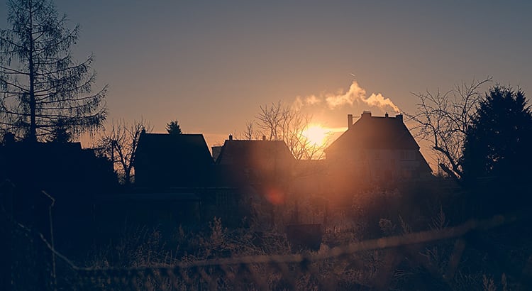 Will Low Mortgage Rates Continue Through 2021? inception-app-prod/NDE5NjBkMjEtOWYzMy00OTYxLWIxOGMtZDQ5ZDliZTgzN2Mw/content/2021/02/20210218-kcm-share.jpg