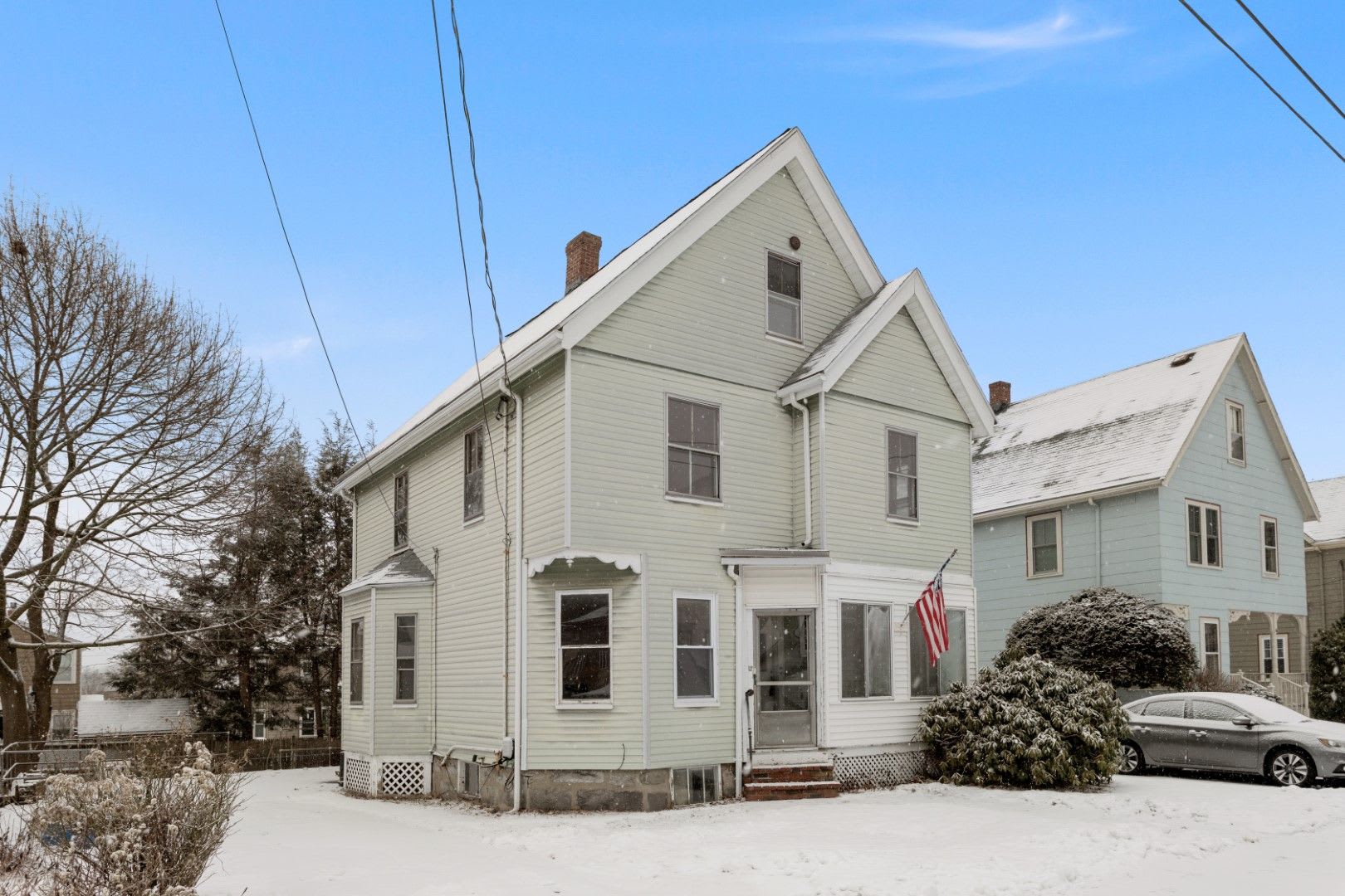 12 BEVERLY STREET, MELROSE inception-app-prod/NDE5NjBkMjEtOWYzMy00OTYxLWIxOGMtZDQ5ZDliZTgzN2Mw/content/2021/02/beverly-front2-2.jpeg