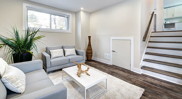 4 Tips to Maximize the Sale of Your House inception-app-prod/NDE5NjBkMjEtOWYzMy00OTYxLWIxOGMtZDQ5ZDliZTgzN2Mw/content/2021/04/20210426-KCM-Share.jpeg