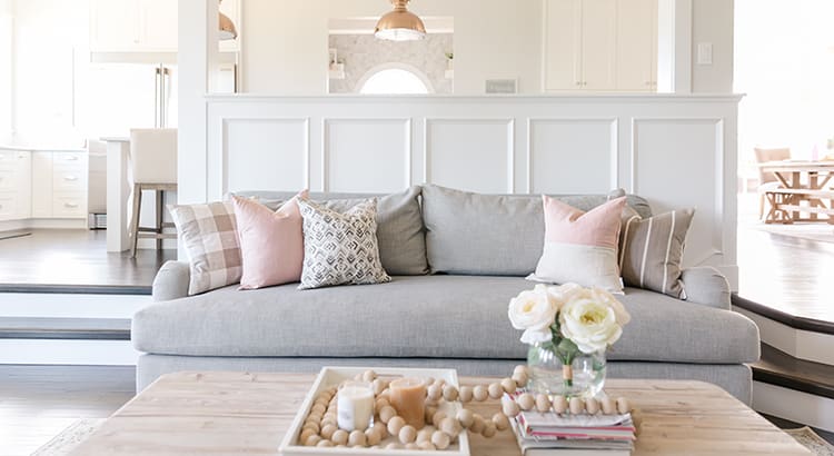Balancing Your Wants and Needs as a Homebuyer Today inception-app-prod/NDE5NjBkMjEtOWYzMy00OTYxLWIxOGMtZDQ5ZDliZTgzN2Mw/content/2022/04/cc49c1c1beba7aee1086d7041b9626fc1854619e.jpeg