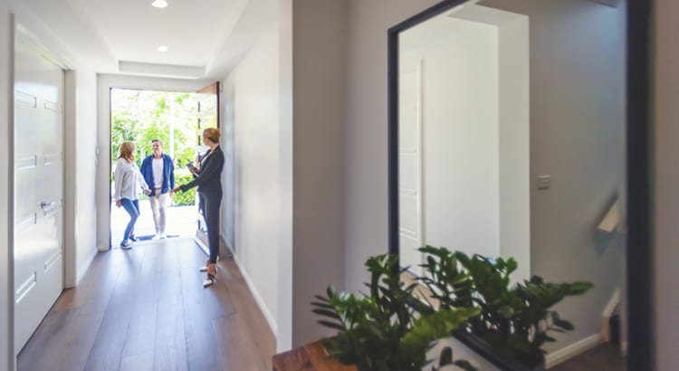 Is the Shifting Market a Challenge or an Opportunity for Homebuyers? inception-app-prod/NDE5NjBkMjEtOWYzMy00OTYxLWIxOGMtZDQ5ZDliZTgzN2Mw/content/2022/08/c2fd2ff06b4c489ccd0dfcb413410bf6ac4f0983.jpeg