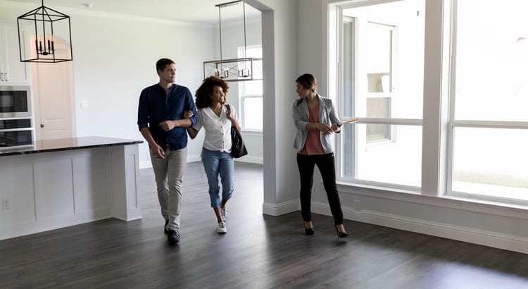 Why Having Your Own Agent Matters When Buying a New Construction Home inception-app-prod/NDE5NjBkMjEtOWYzMy00OTYxLWIxOGMtZDQ5ZDliZTgzN2Mw/content/2024/02/ad921e8adc10cc17a8874e7f5f199952d90eea14.png