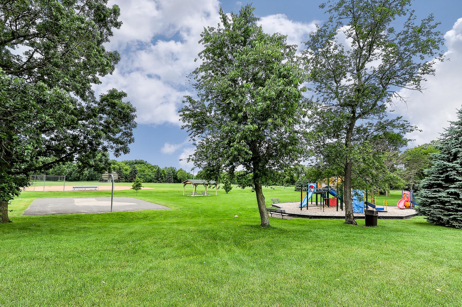 inception-app-prod/NDFiMWVlZTUtYmRmZS00NTYxLWJjOGYtNjE2MjFmZjk5NmRk/content/2017/01/meadowbrook park blaine mn-2.jpg