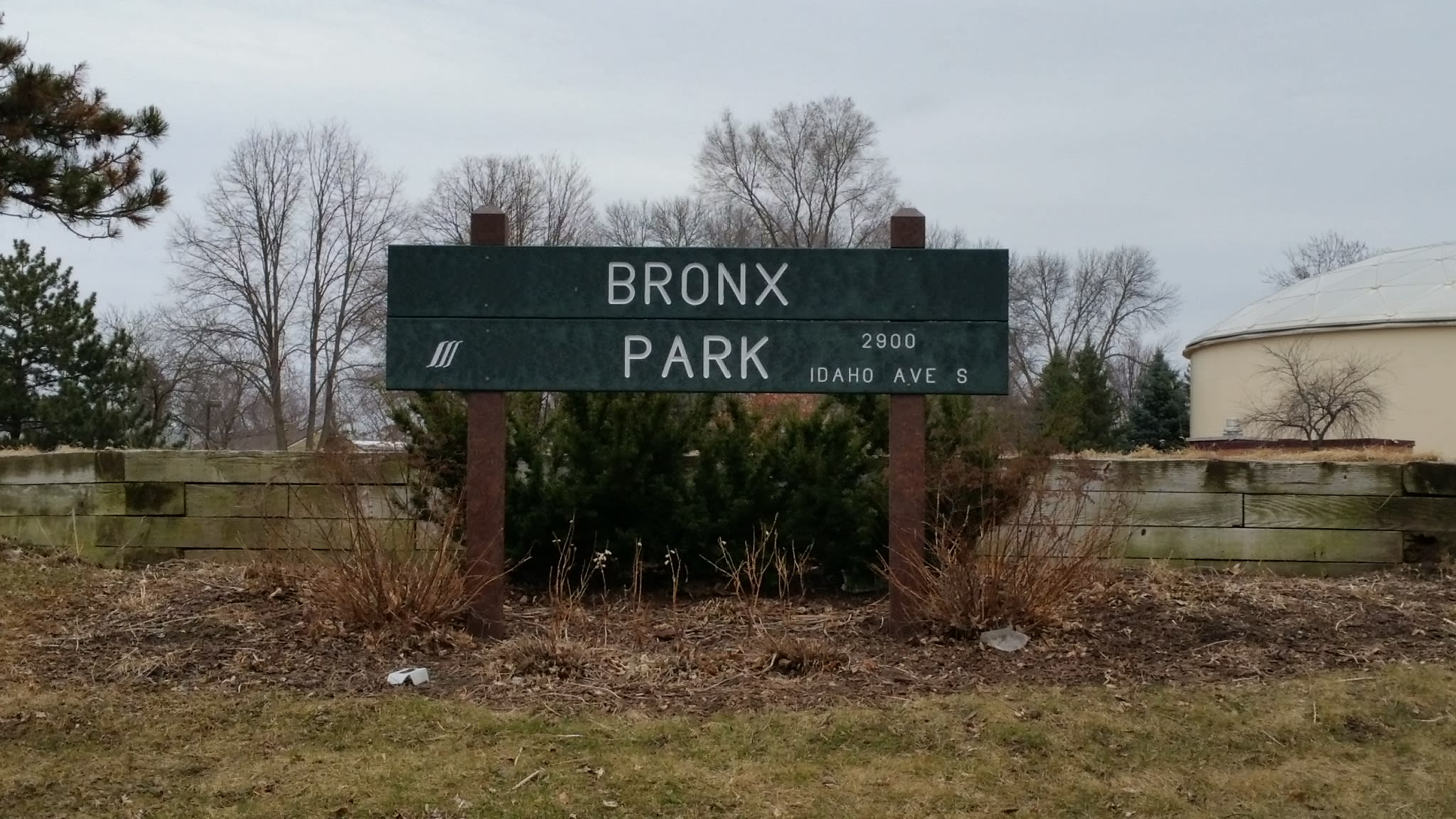 inception-app-prod/NDFiMWVlZTUtYmRmZS00NTYxLWJjOGYtNjE2MjFmZjk5NmRk/content/2017/04/Bronx Park-3.jpg