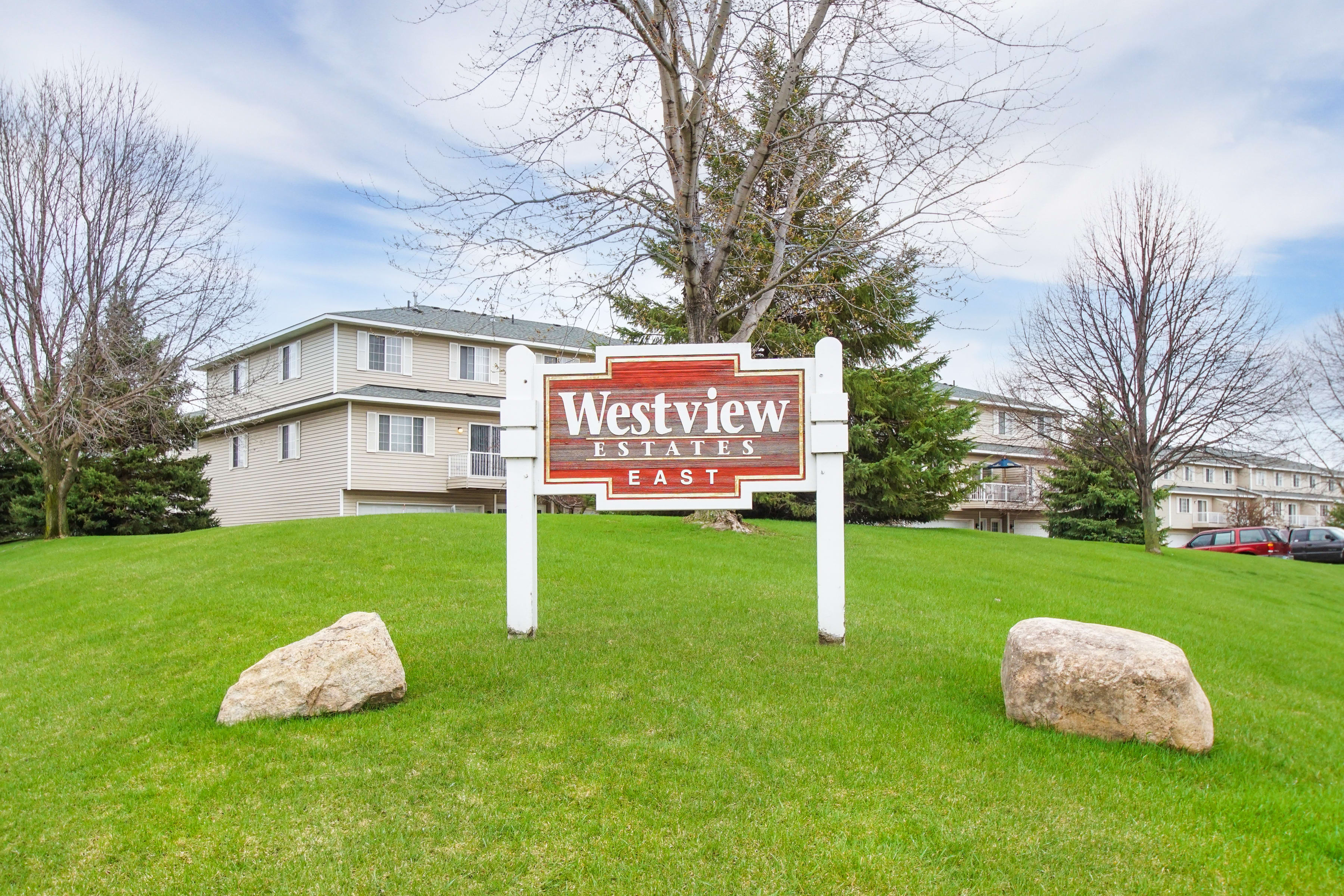 Westview Estates East - Woodbury, MN inception-app-prod/NDFiMWVlZTUtYmRmZS00NTYxLWJjOGYtNjE2MjFmZjk5NmRk%2Fcontent%2F2017%2F05%2F2549 Cobble Hill Ct A Woodbury-print-015-17-2549 Cobble Hill Ct A16-3600x2400-300dpi.jpg