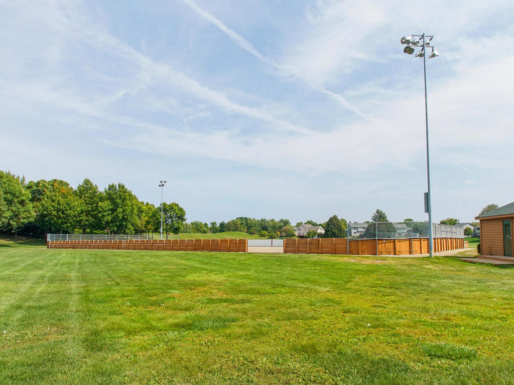 inception-app-prod/NDFiMWVlZTUtYmRmZS00NTYxLWJjOGYtNjE2MjFmZjk5NmRk/content/2017/09/10566 166th Street W Lakeville-MLS_Size-024-16-166th Street W23-1024x768-72dpi-2.jpg