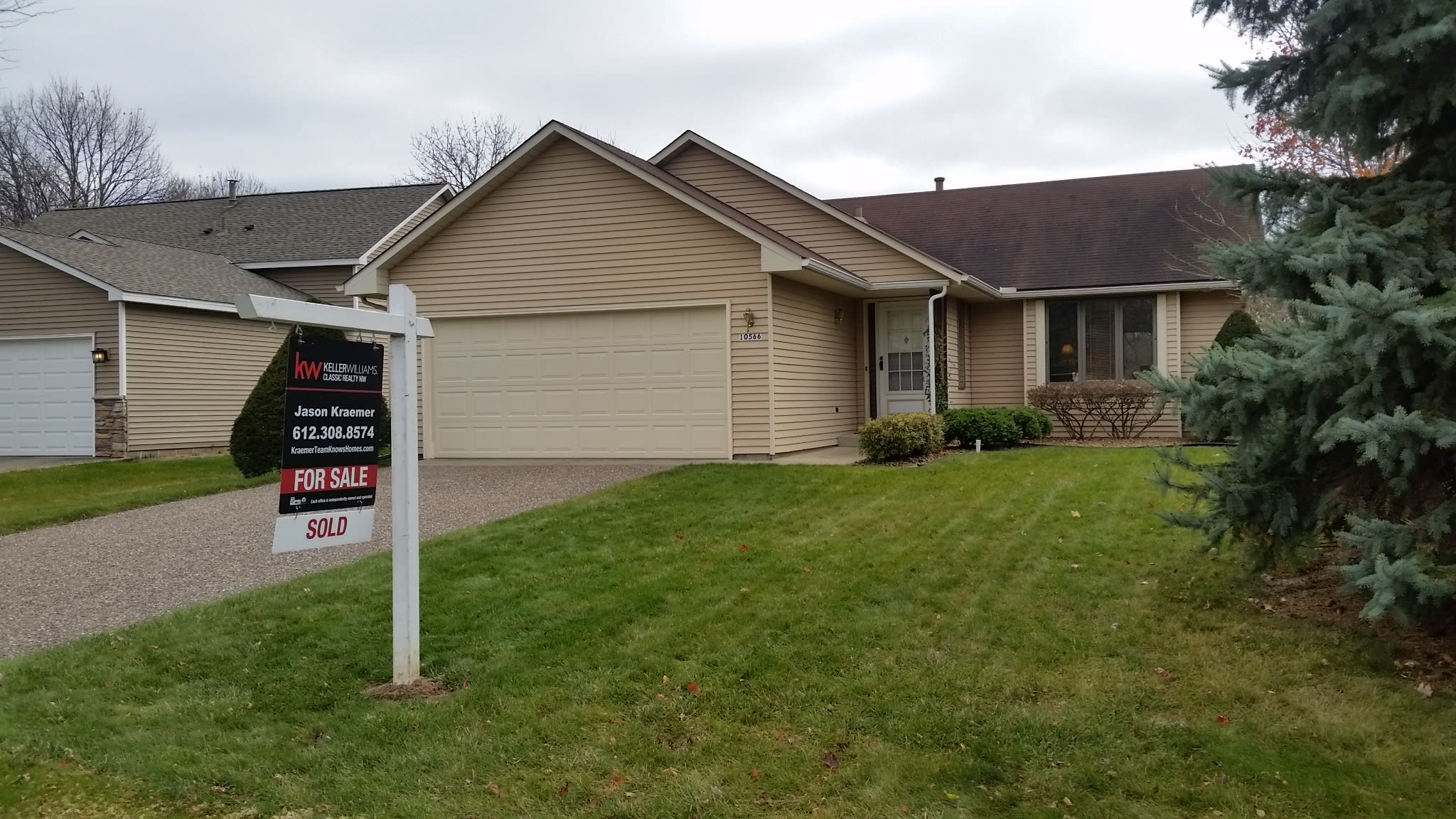 Welcome home to 10566 166th Street Lakeville, MN inception-app-prod/NDFiMWVlZTUtYmRmZS00NTYxLWJjOGYtNjE2MjFmZjk5NmRk/content/2017/12/10566 166th Street West Lakeville.jpg