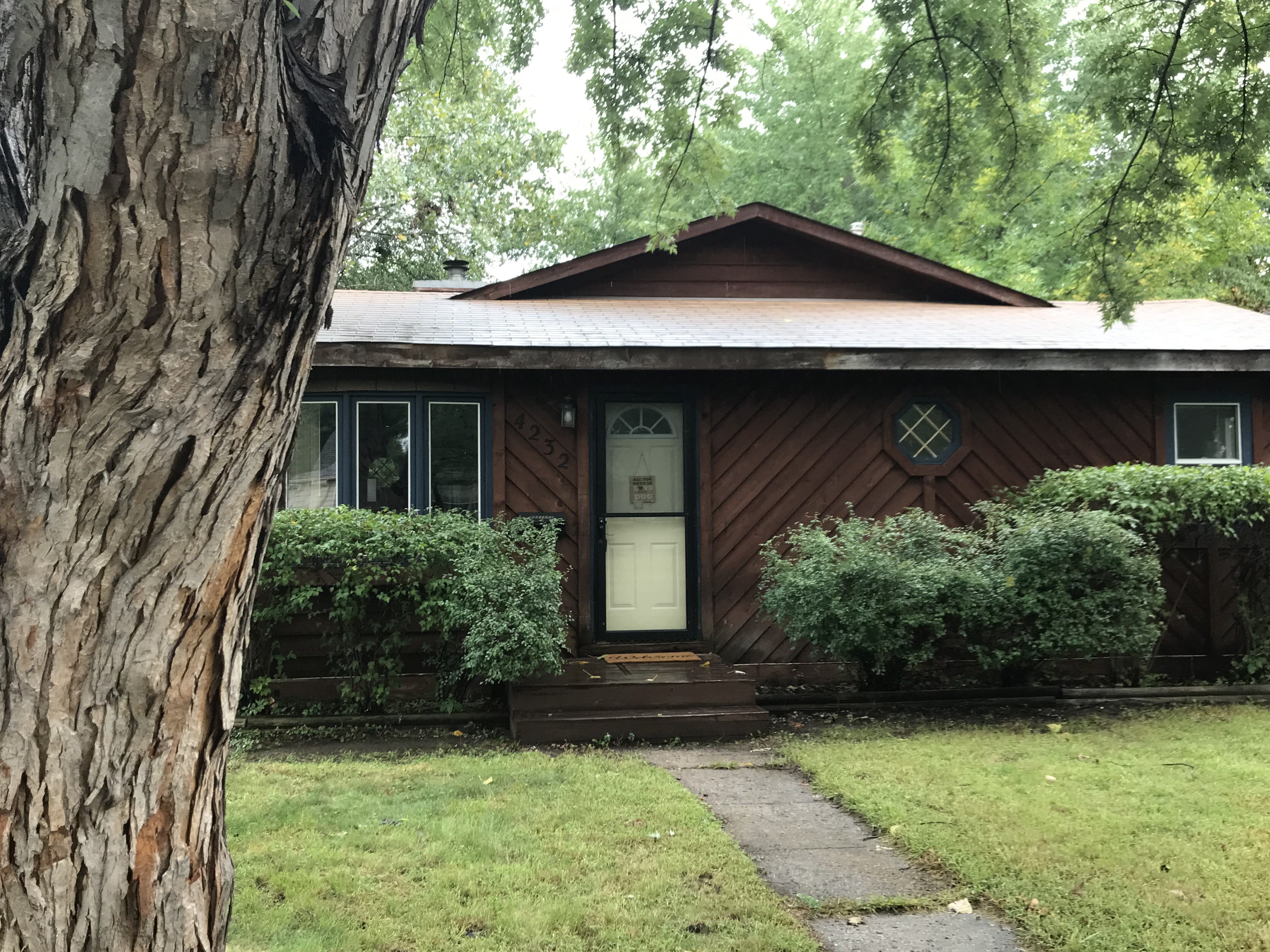 inception-app-prod/NDFiMWVlZTUtYmRmZS00NTYxLWJjOGYtNjE2MjFmZjk5NmRk/content/2018/09/Front Photo 4232 Zane.JPG