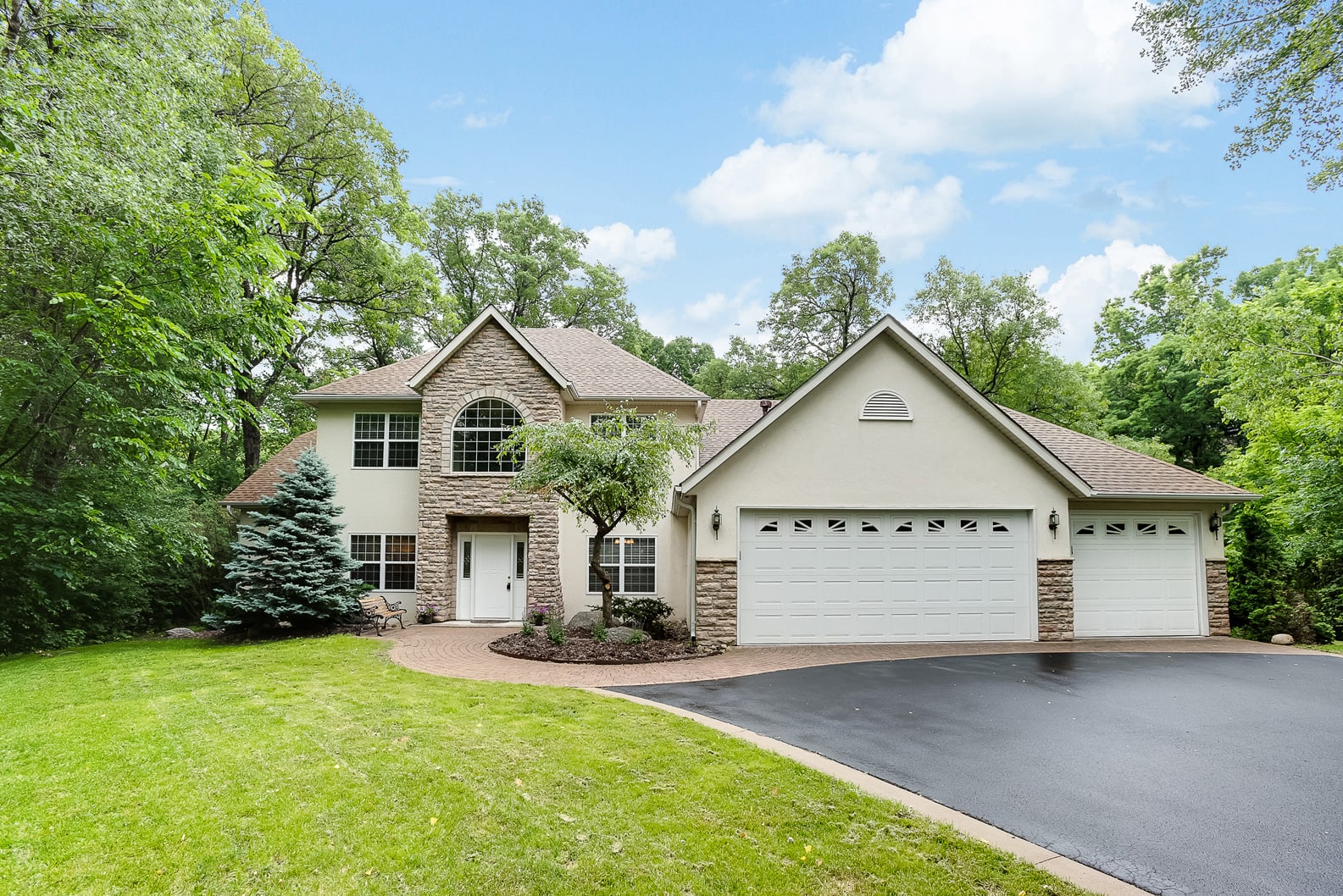 inception-app-prod/NDFiMWVlZTUtYmRmZS00NTYxLWJjOGYtNjE2MjFmZjk5NmRk/content/2019/06/1- 3530-Wescott-Woodlands-001.jpg