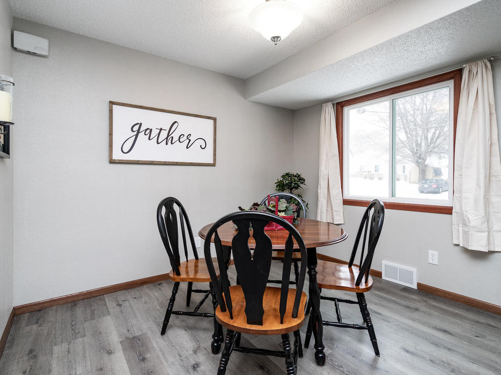 126 Carol Lane, West Saint Paul MN inception-app-prod/NDFiMWVlZTUtYmRmZS00NTYxLWJjOGYtNjE2MjFmZjk5NmRk/content/2020/07/MTI2LWNhcm9sLWxhbmUtd2VzdC1zdC1wYXVsLW1uLTAxMS0w-2.jpg