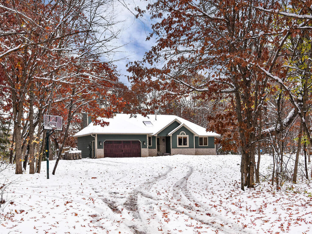 1222 Constance Boulevard NE Ham Lake inception-app-prod/NDFiMWVlZTUtYmRmZS00NTYxLWJjOGYtNjE2MjFmZjk5NmRk/content/2020/12/MTIyMi1jb25zdGFuY2UtYm91bGV2YXJkLW5lLTAwMy0wMTEt.jpg