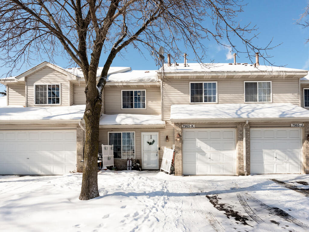 7965 Forest Boulevard Unit K | Woodbury, MN inception-app-prod/NDFiMWVlZTUtYmRmZS00NTYxLWJjOGYtNjE2MjFmZjk5NmRk/content/2021/02/Nzk2NS1mb3Jlc3QtYm91bGV2YXJkLWstMDAxLTAwMS1mb3Jl.jpg