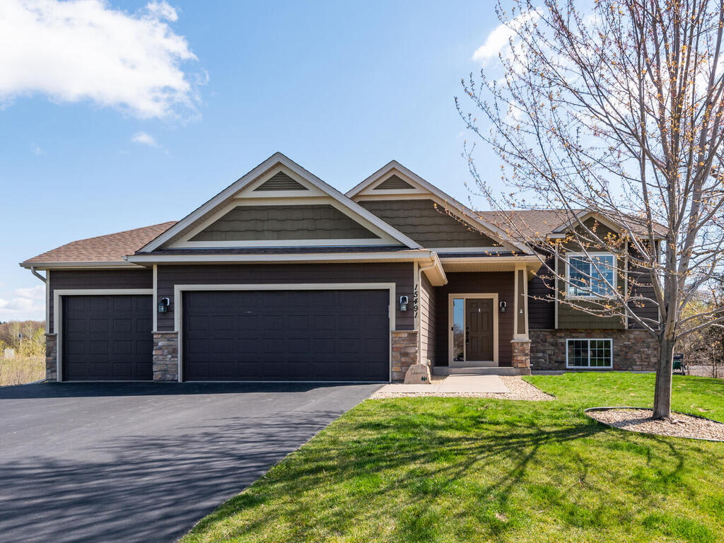 inception-app-prod/NDFiMWVlZTUtYmRmZS00NTYxLWJjOGYtNjE2MjFmZjk5NmRk/content/2021/05/15491 Wintergreen Street NW Andover MN 55304 USA-001-023-Wintergreen Street NW27-MLS_Size%281%29.jpg