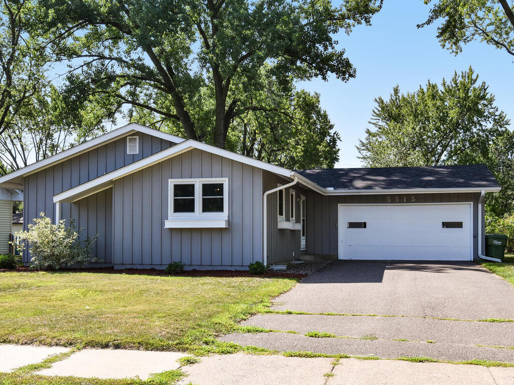 inception-app-prod/NDFiMWVlZTUtYmRmZS00NTYxLWJjOGYtNjE2MjFmZjk5NmRk/content/2021/08/5515 44th Avenue N Crystal MN 55422 USA-002-002-44th Avenue N2-MLS_Size%281%29.jpg