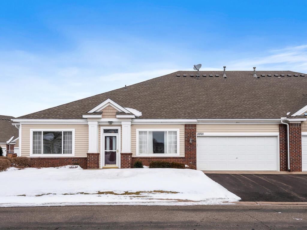 11001 Nassau Court NE | Blaine inception-app-prod/NDFiMWVlZTUtYmRmZS00NTYxLWJjOGYtNjE2MjFmZjk5NmRk/content/2022/03/5cb2aa1045cbd406df5ee51509ad13c2a2bb7ad2.jpg