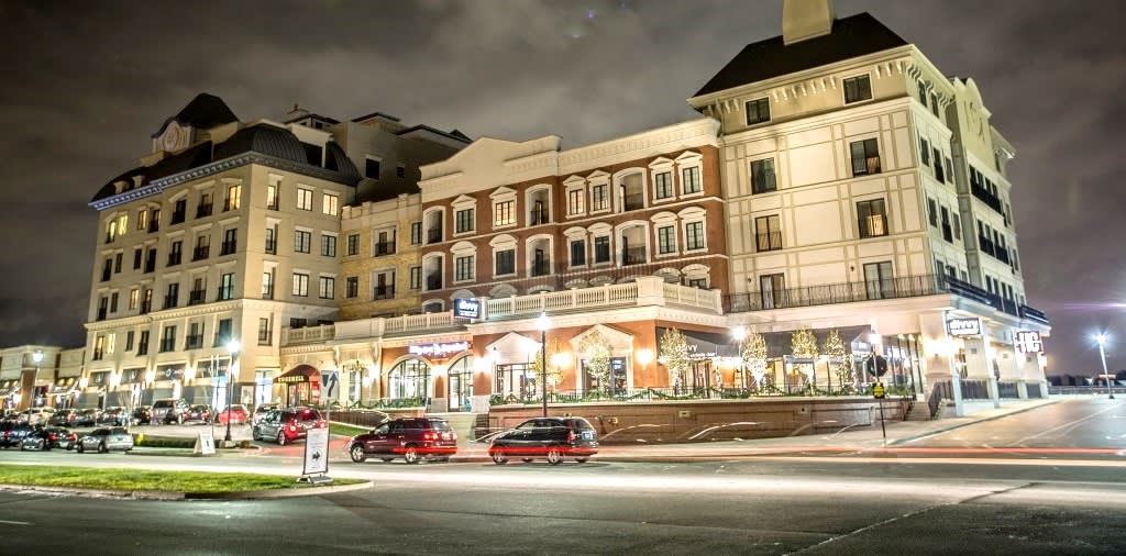 Carmel inception-app-prod/NDJhMmNmOWItY2RmNS00MmU4LWE5YjItYTdmYWIzMDRjZTJi/content/2018/09/Carmel-City-Center-0029-1024x682 2.jpg