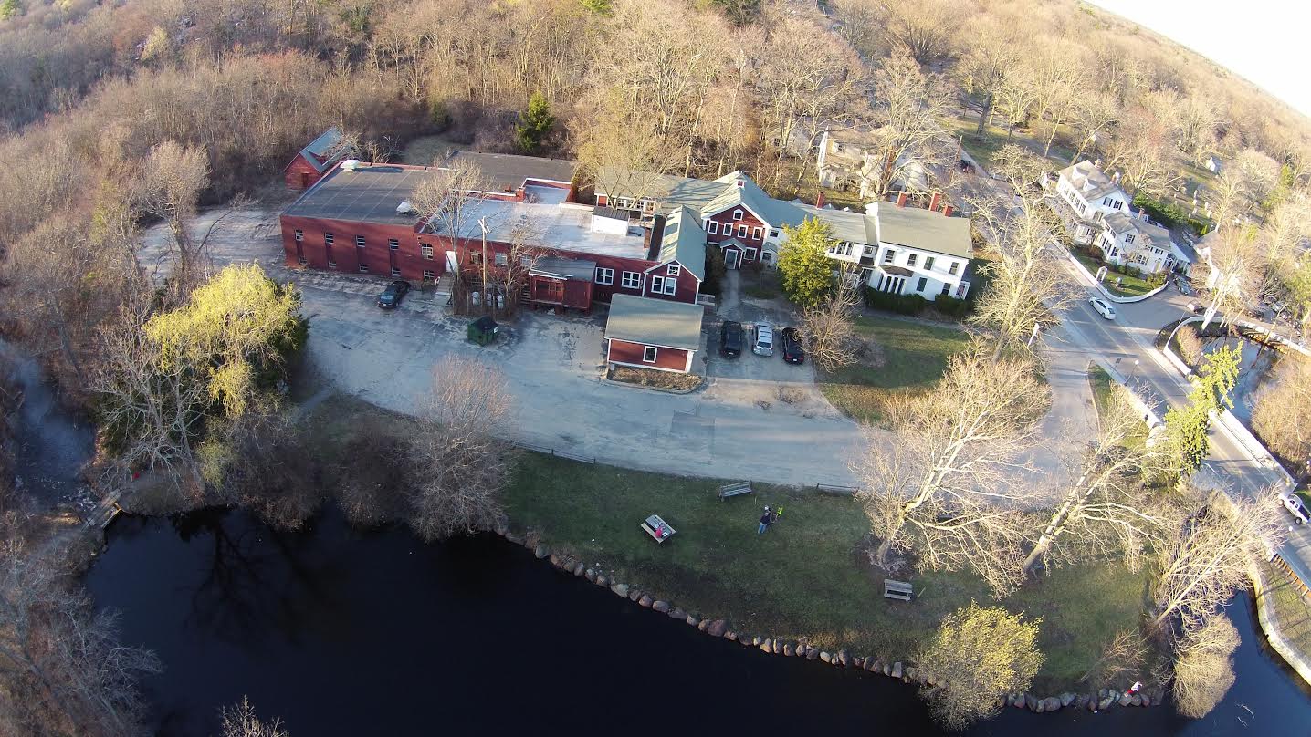 Holiday Open House Tour. Saturday Dec 5th at the Knobby Krafters! inception-app-prod/NDM2Mzc5ZDAtZGNkNi00ZjY3LWI4NGItODgxN2NhZmM3ZmEy/media/2015/11/200 North Main Street%2C Knobby Krafters%2C Attleboro.jpg