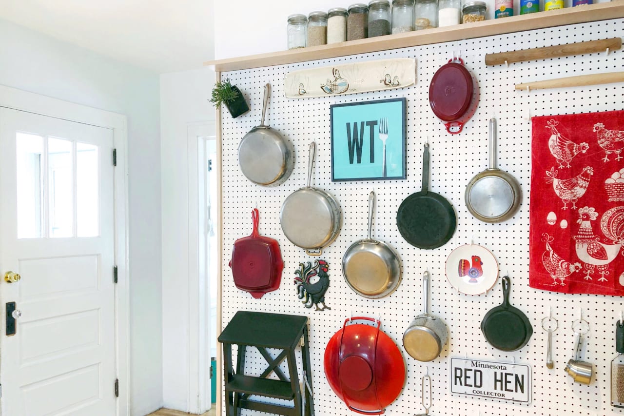 Home Organization Ideas to Turn Unused Space into Storage Heaven inception-app-prod/NDMzODQyNDYtNTYwZS00NjU5LThkMzYtZTJiMzFhYjFiYmU4/content/2020/11/aG9tZS1vcmdhbml6YXRpb24taWRlYXMtcmV0aW5hcmV0aW5h.jpg