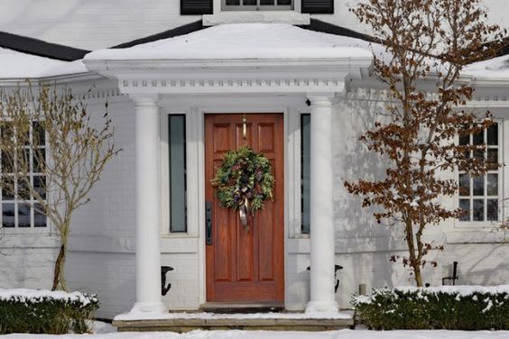 How to Create Winter Curb Appeal for Winter Buyers inception-app-prod/NDMzODQyNDYtNTYwZS00NjU5LThkMzYtZTJiMzFhYjFiYmU4/content/2020/11/cf331c62680afdfb5295d3d18190ca7c.jpg