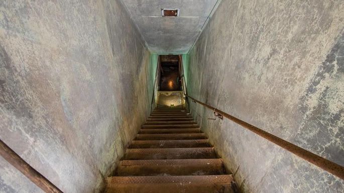 Prepper Fixer-Upper? Atlas Missile Silo in New York Is Listed for $600K inception-app-prod/NDMzODQyNDYtNTYwZS00NjU5LThkMzYtZTJiMzFhYjFiYmU4/content/2021/01/silo-stairs.jpg