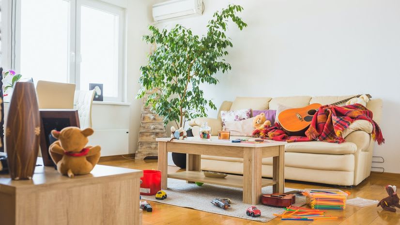 5 Surprising Reasons Your Living Room Always Ends Up a Terrible Mess inception-app-prod/NDMzODQyNDYtNTYwZS00NjU5LThkMzYtZTJiMzFhYjFiYmU4/content/2021/10/a5f0c2500f35922512c5031e1dd1f224883cf838.jpg