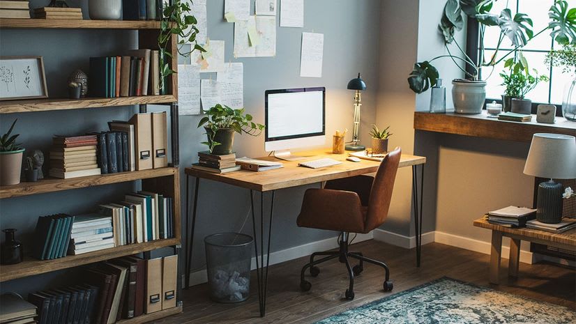 Home Office a Hot Mess? Here Are 5 Décor Fixes To Make Before Selling inception-app-prod/NDMzODQyNDYtNTYwZS00NjU5LThkMzYtZTJiMzFhYjFiYmU4/content/2022/02/e2c4d7ef48db8b4693bd55ee8df0aa65c29e4cea.jpg
