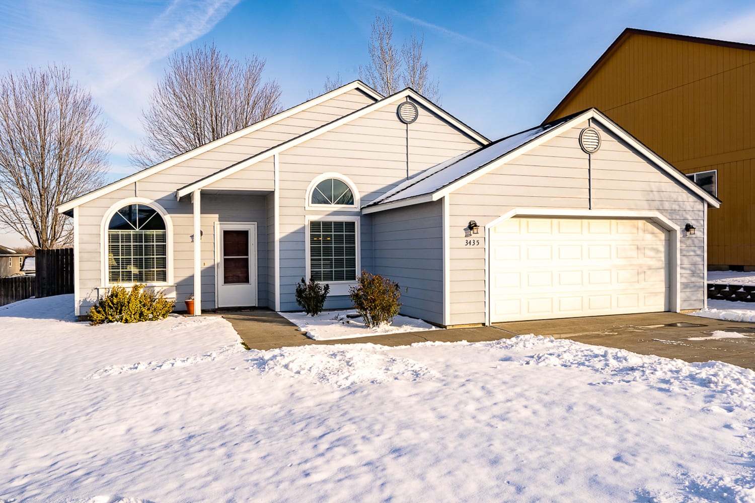 New listing: 3435 S. Dennis St., Kennewick inception-app-prod/NDRiMTYzMDktOGY4OS00ZjBlLTk2MWYtYmRmYmVkMDk5MWZi/content/2019/02/3435SDennis.jpg