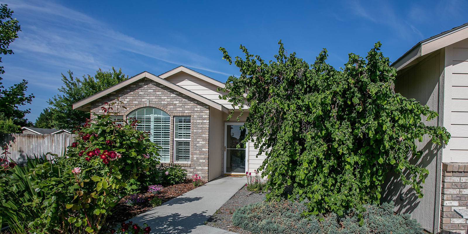 Is It Smart to Buy a Home in the Tri-Cities Today? inception-app-prod/NDRiMTYzMDktOGY4OS00ZjBlLTk2MWYtYmRmYmVkMDk5MWZi/content/2021/03/tri-cities-home-1600px.jpg