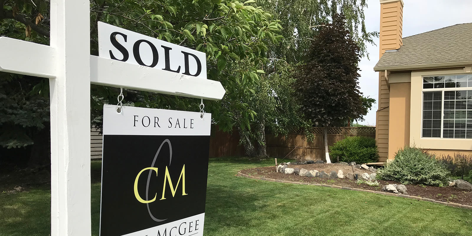 Where are Home Prices Headed This Year? Here’s What Experts Say inception-app-prod/NDRiMTYzMDktOGY4OS00ZjBlLTk2MWYtYmRmYmVkMDk5MWZi/content/2022/05/b976e556128bc32c567f3e935825a01dbd310093.jpg