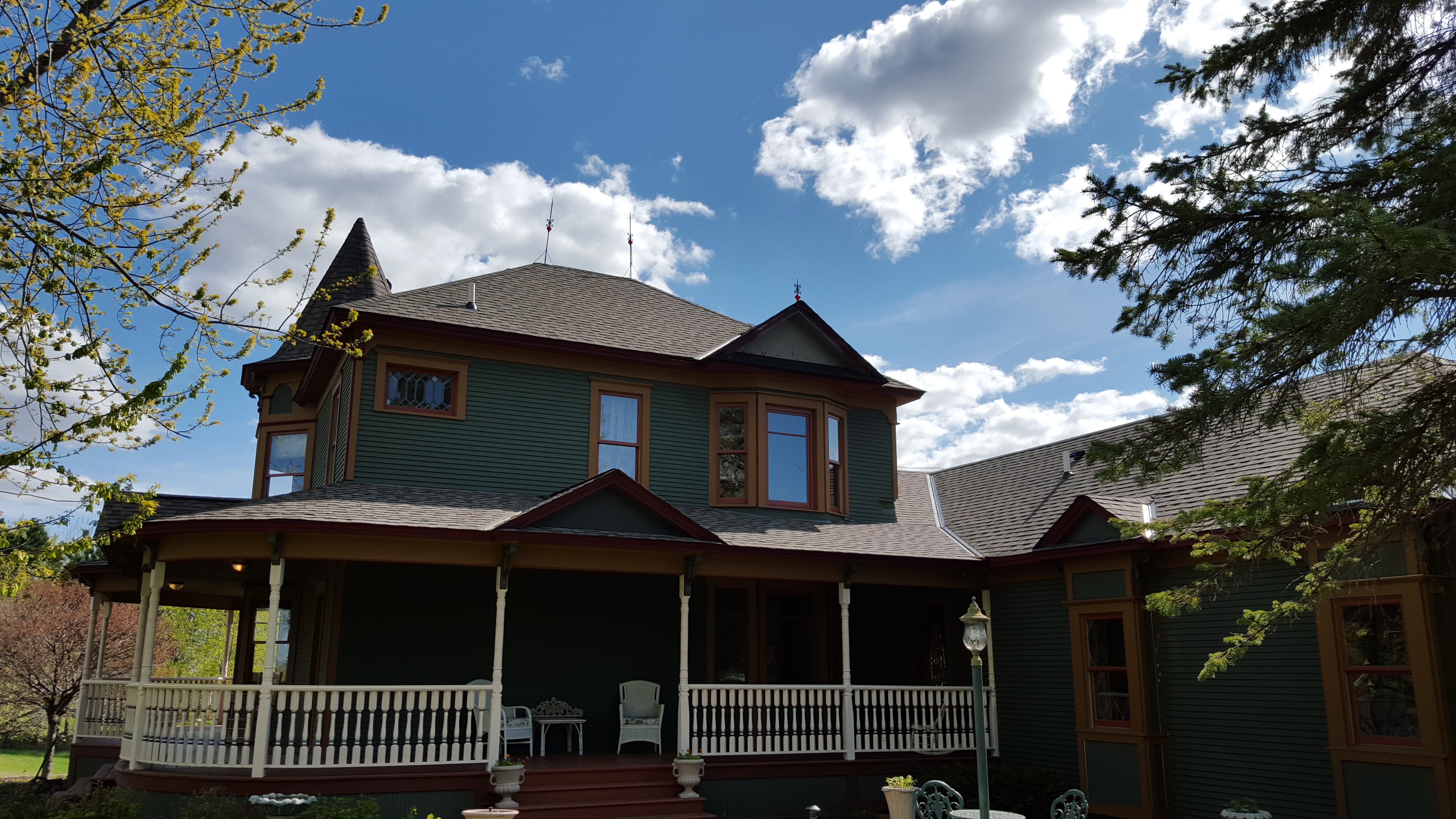 Victorian home for sale in Nowthen