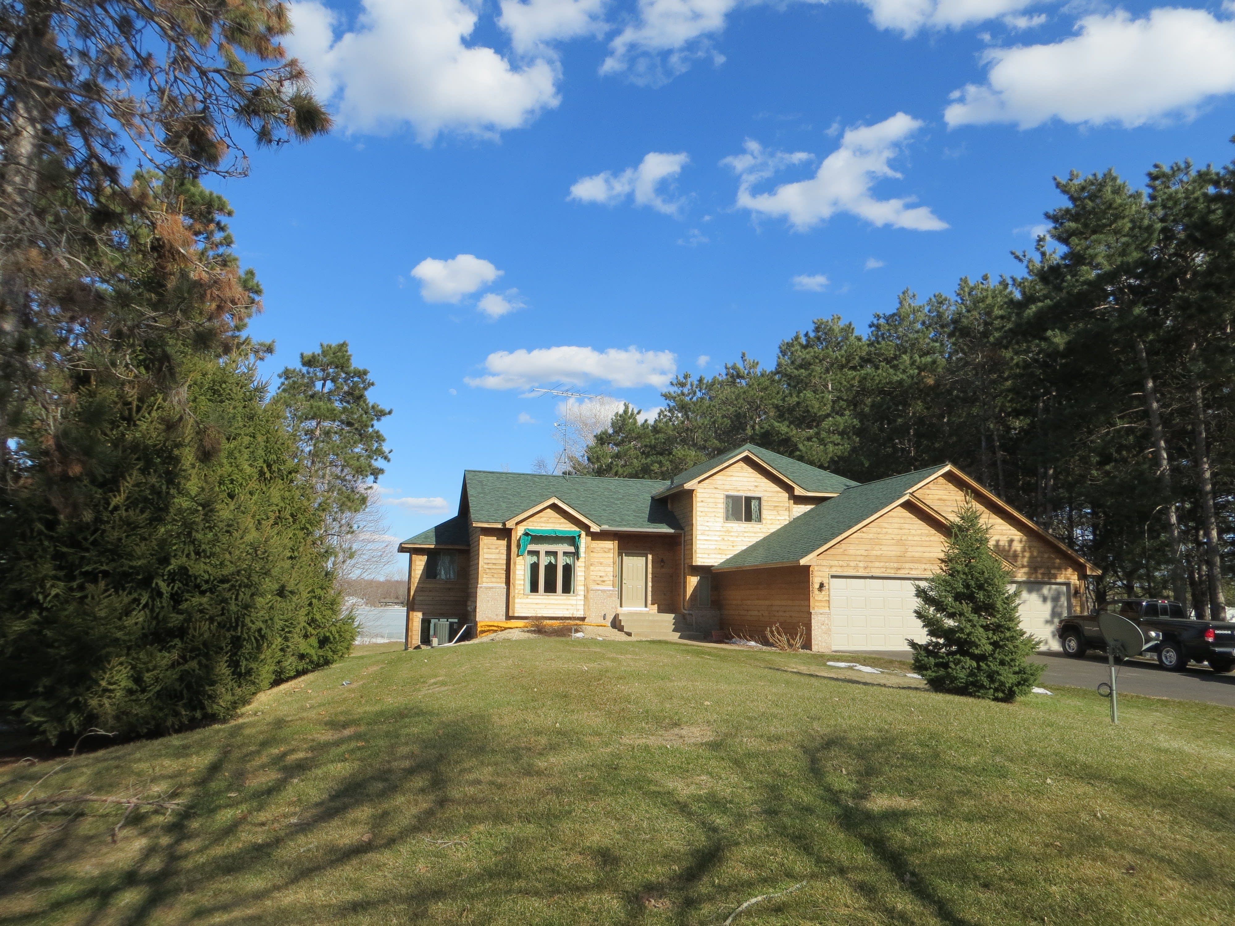 Long lake home for sale in Isanti