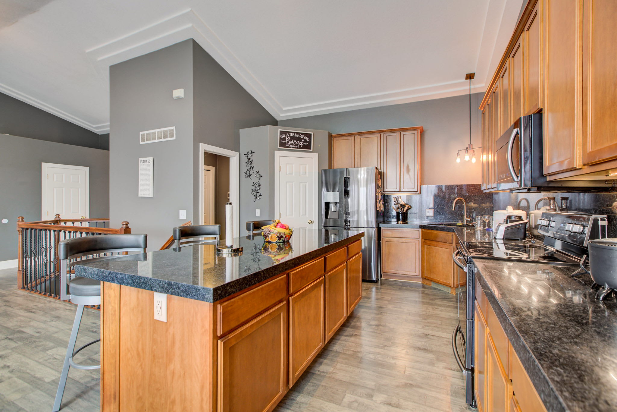 Amazing Walkout rambler in St Michael kitchen