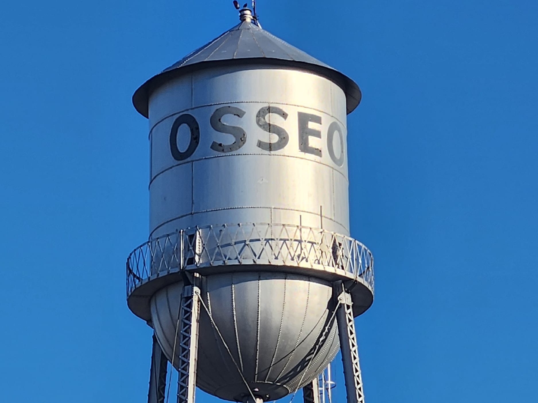 Osseo Water tower