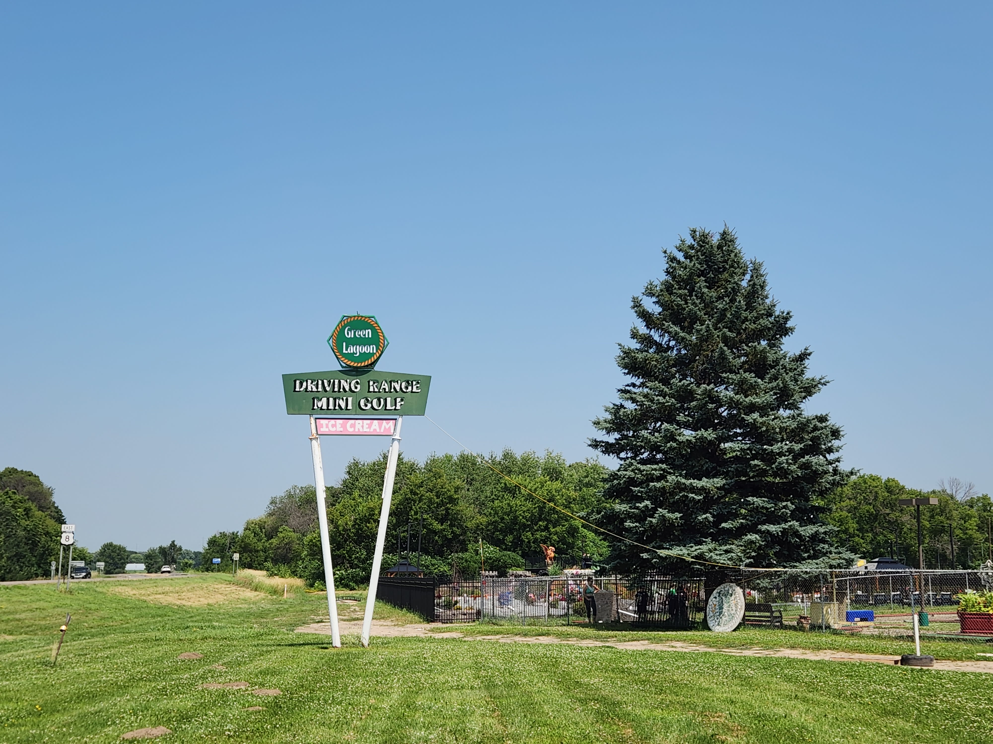 Green Lagoon Driving range and mini golf