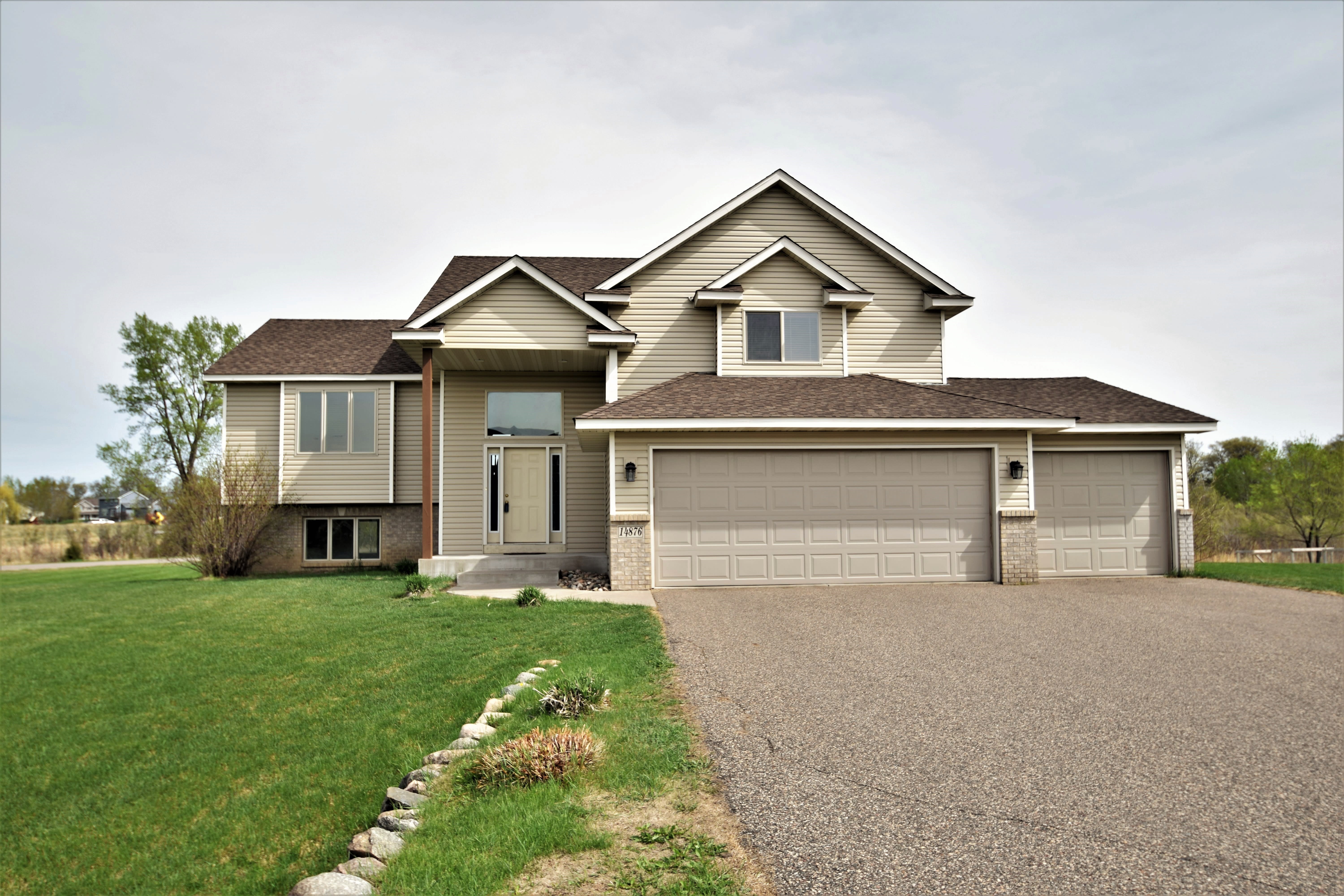 Gorgeous Elk River home on acreage lot