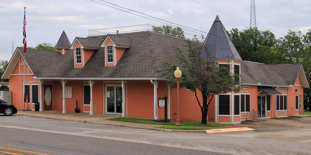 inception-app-prod/NDU0YTIwYWQtOGU0Yi00N2VmLWEwNzgtYWVhNGU0YzAxYjc1/content/2018/05/Aubrey TX City Hall1000x500.jpg