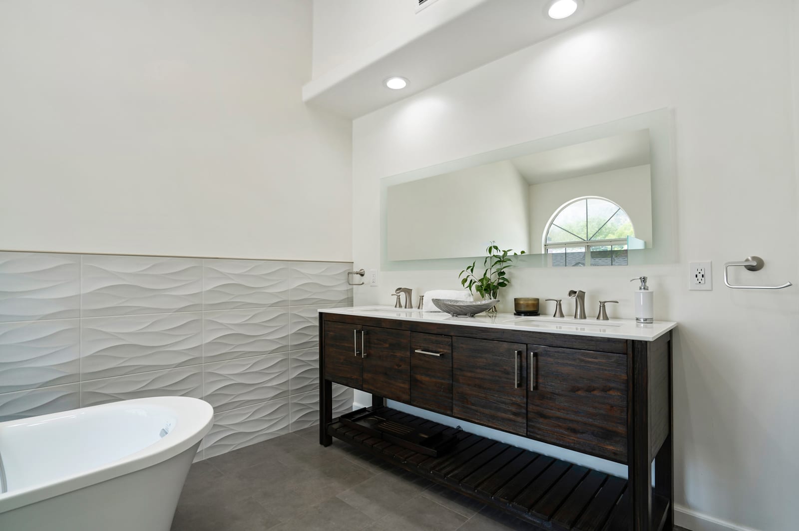 15 Things Home Inspectors Could Miss inception-app-prod/NDViOTJmZmMtNzhjYy00MTcxLTg1NmItNjY1YzhhZWEzYjAx/content/2021/12/61c3f27827198ce39838b21ac9ef116af8db3f38.jpg