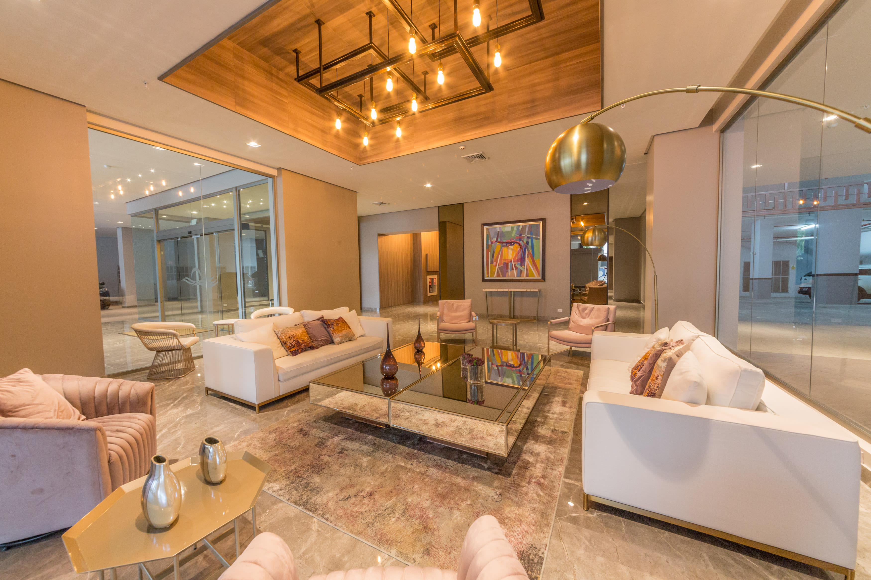 inception-app-prod/NDlmMGY2OWYtY2YxYy00NjQzLThiZDMtZjk2MWI3NDIzYjA3/content/2019/04/Panama - City Pacific Ocean - MI - Lobby.jpg