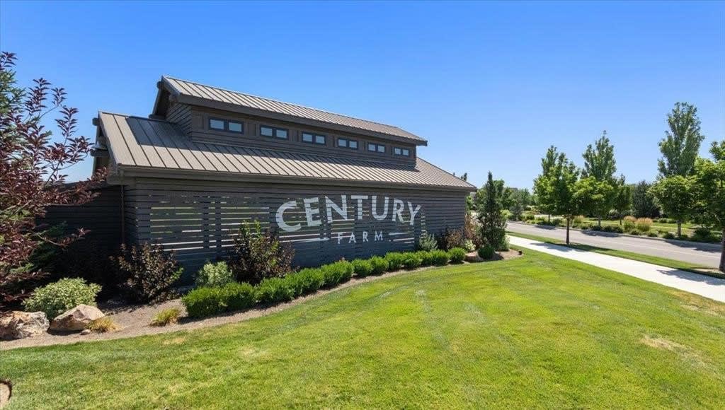 Century Farm Meridian inception-app-prod/NGEzOTYzMWUtNzUzZC00Mzc0LTljMzctYWU5ZGU3NjUwNmFl/content/2023/09/26093af8c60729f223695e6bd4f9d54cbb8f6181.jpg