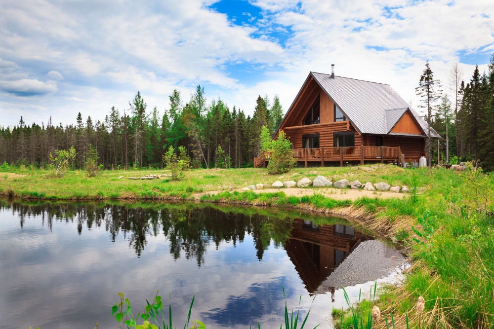 Midwest Summers: Best Places to Buy a Cabin, Cottage, or Lake Home inception-app-prod/NGFiZDZlZDItYTdiZC00ZThjLWFlNGYtNzEyOWFkNGI4N2Fm/content/2025/06/1a1599239837bb334a702e6b98b8b7cc3628e882.png