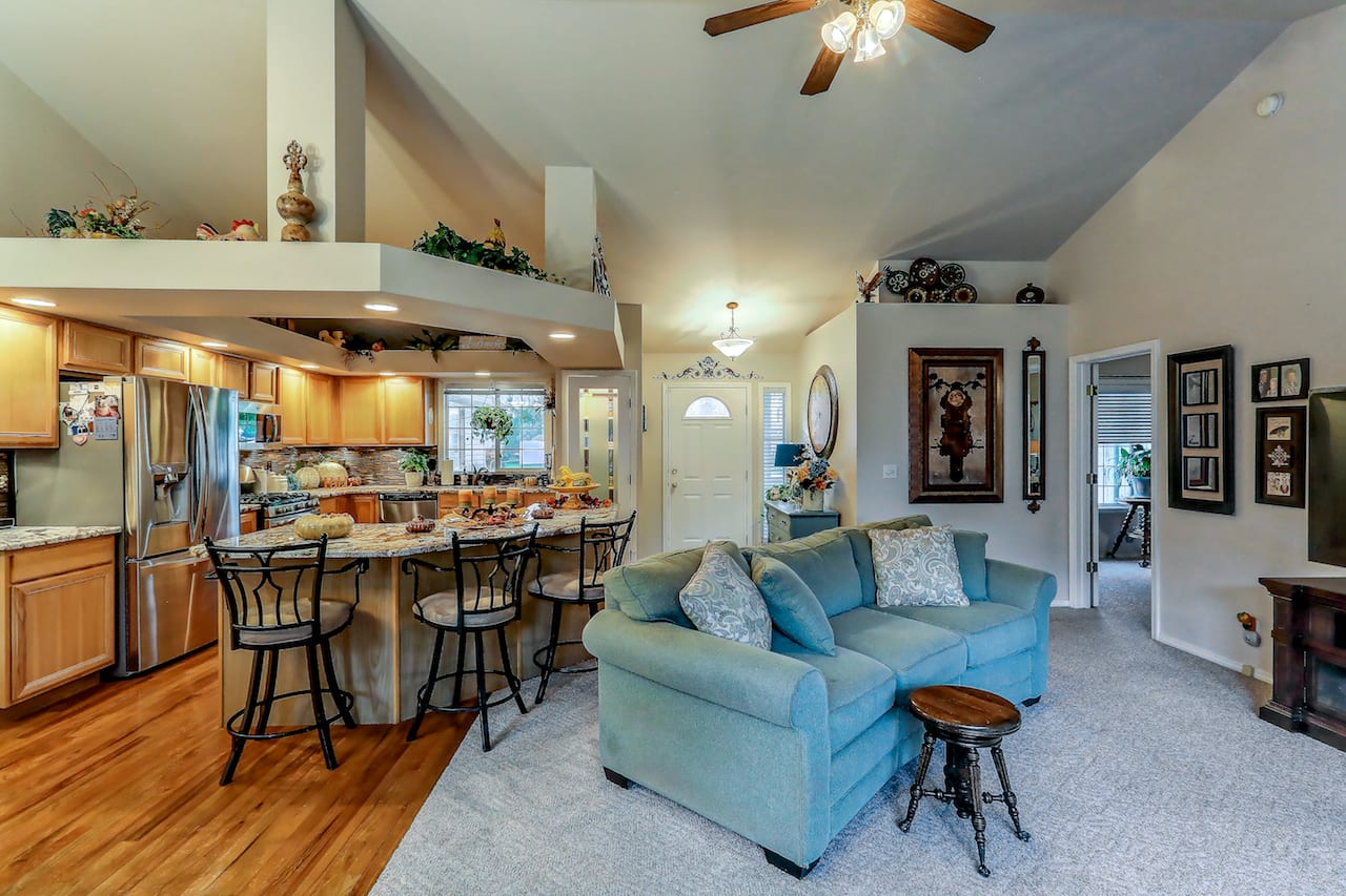 inception-app-prod/NGFjNjY2YzgtOTU1Yy00NmZhLWE5OTgtYmI4NTY5NDA0Y2Vl/content/2016/01/Archibeque Staging Real Estate Boise Homes for Sale Amherst Madison Partners.jpg