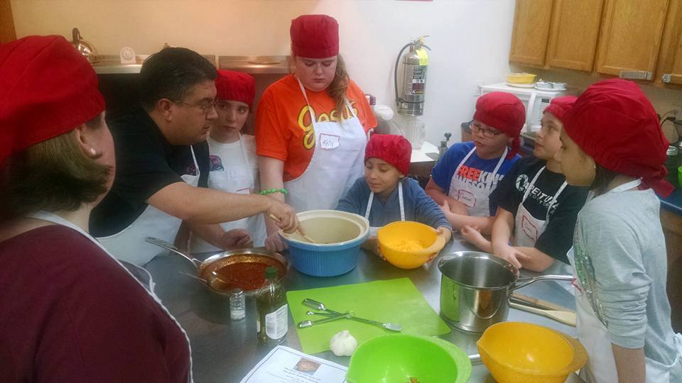 inception-app-prod/NGFjNjY2YzgtOTU1Yy00NmZhLWE5OTgtYmI4NTY5NDA0Y2Vl/content/2016/02/Archibeque Group Salvation Army Nampa Cooking School 2016 Amherst Madison Partners.jpg