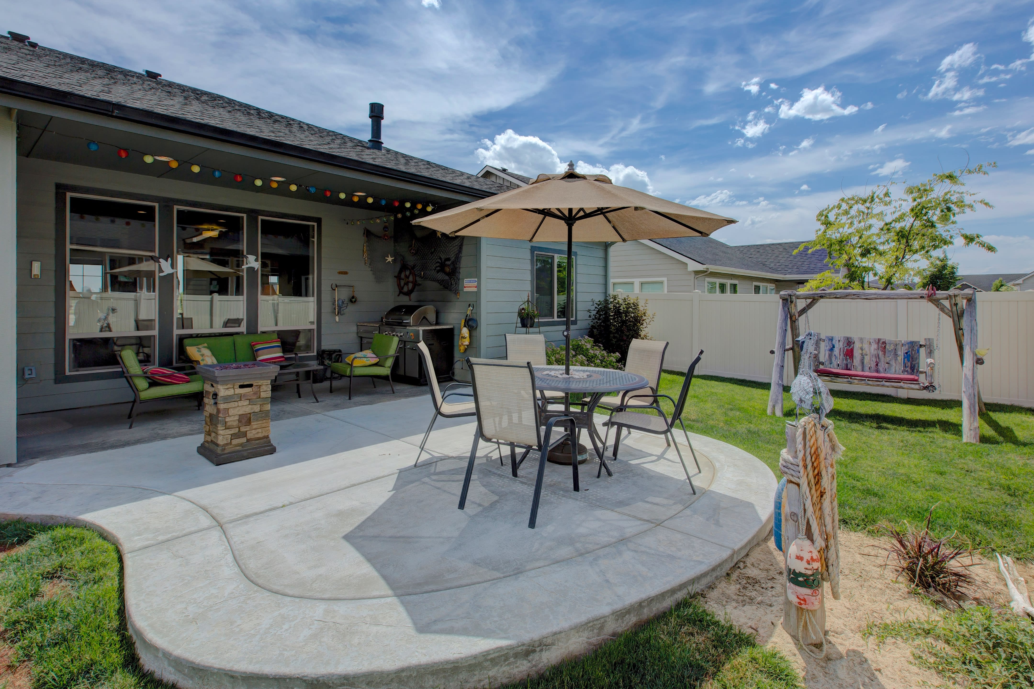 inception-app-prod/NGFjNjY2YzgtOTU1Yy00NmZhLWE5OTgtYmI4NTY5NDA0Y2Vl/content/2016/06/A Back 3.jpg