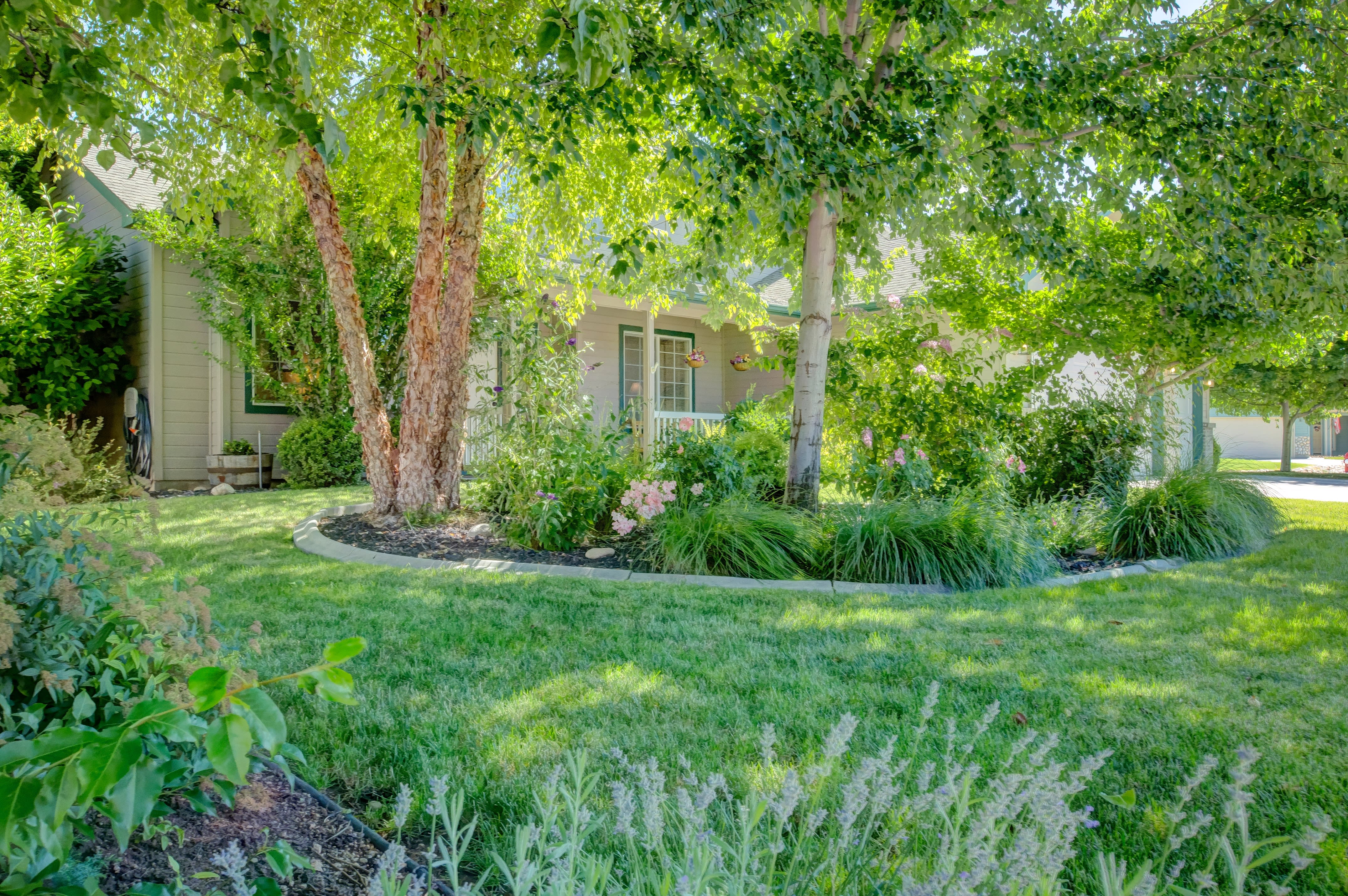 inception-app-prod/NGFjNjY2YzgtOTU1Yy00NmZhLWE5OTgtYmI4NTY5NDA0Y2Vl%2Fcontent%2F2016%2F07%2F11830 W Silverking Dr Boise Archibeque Group Real Estate Amherst Madison Partners Coming Soon-2.jpg